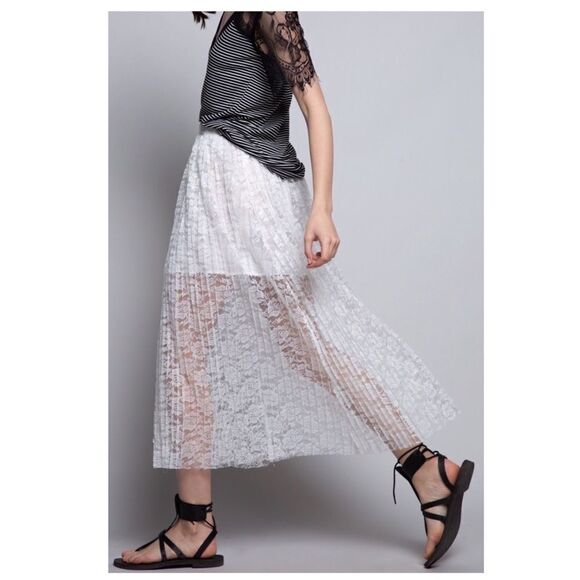 POL Pleated Lace White Mid-length Skirt - Picture 6 of 11
